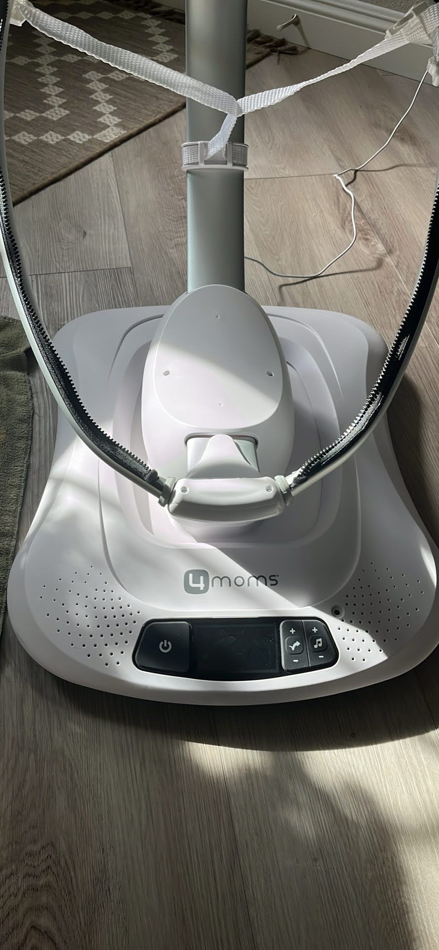 4moms MamaRoo Multi-motion Baby Swig - Light Gray