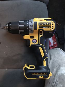 Dewalt 20v max XR 2 speed 1/2 drill/driver brand new