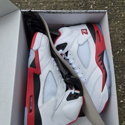 Jordan 5 Fire Red Sizes: 8, 8.5, 9, 9 5, 10, 10.5, 11, 11.5, 12, 13 (Pick Up)