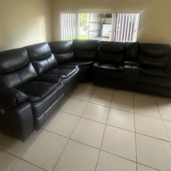 BROWN LEATHER Recliner Sectional