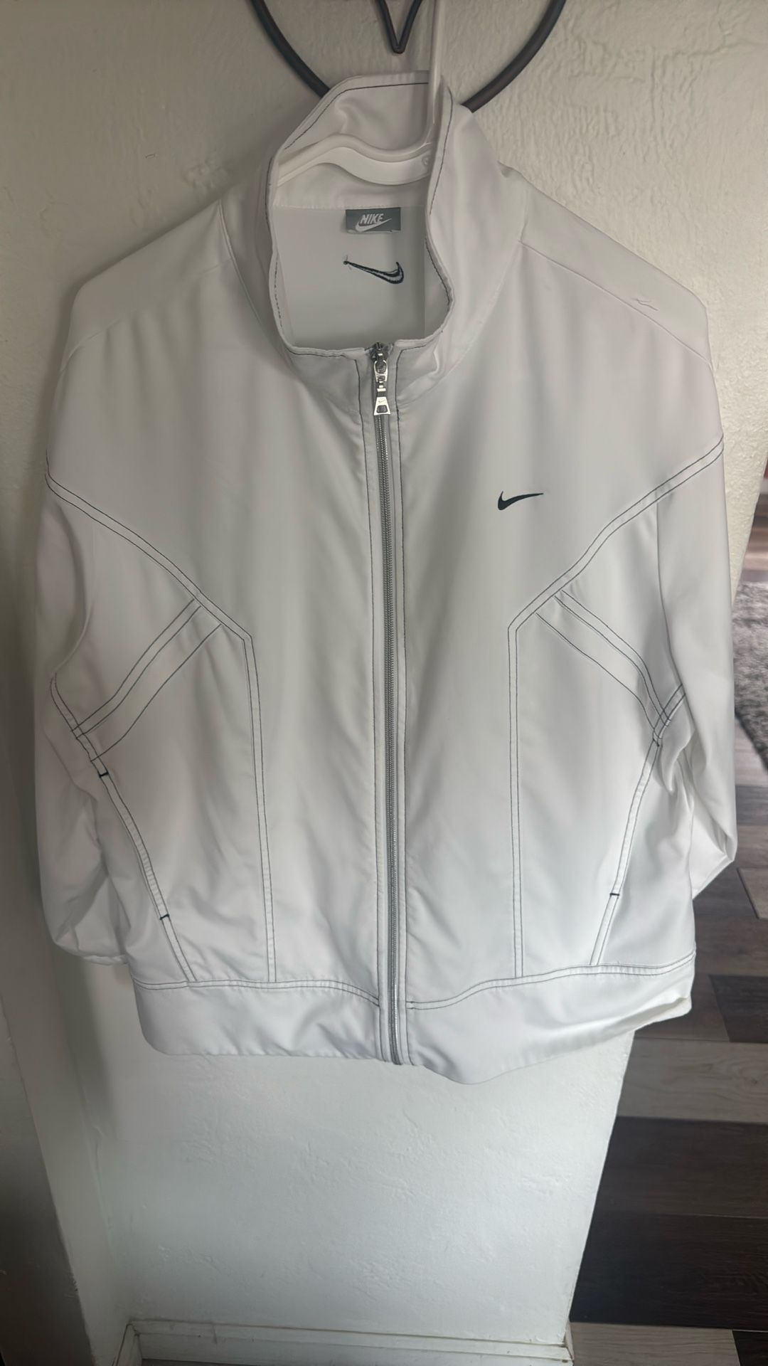 Women’s Xxl Nike Windbreaker