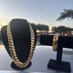 18K Cuban Link Set 20MM 