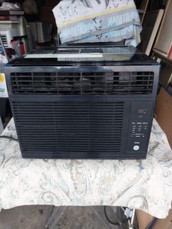 BLACK G.E. AIR CONDITIONER