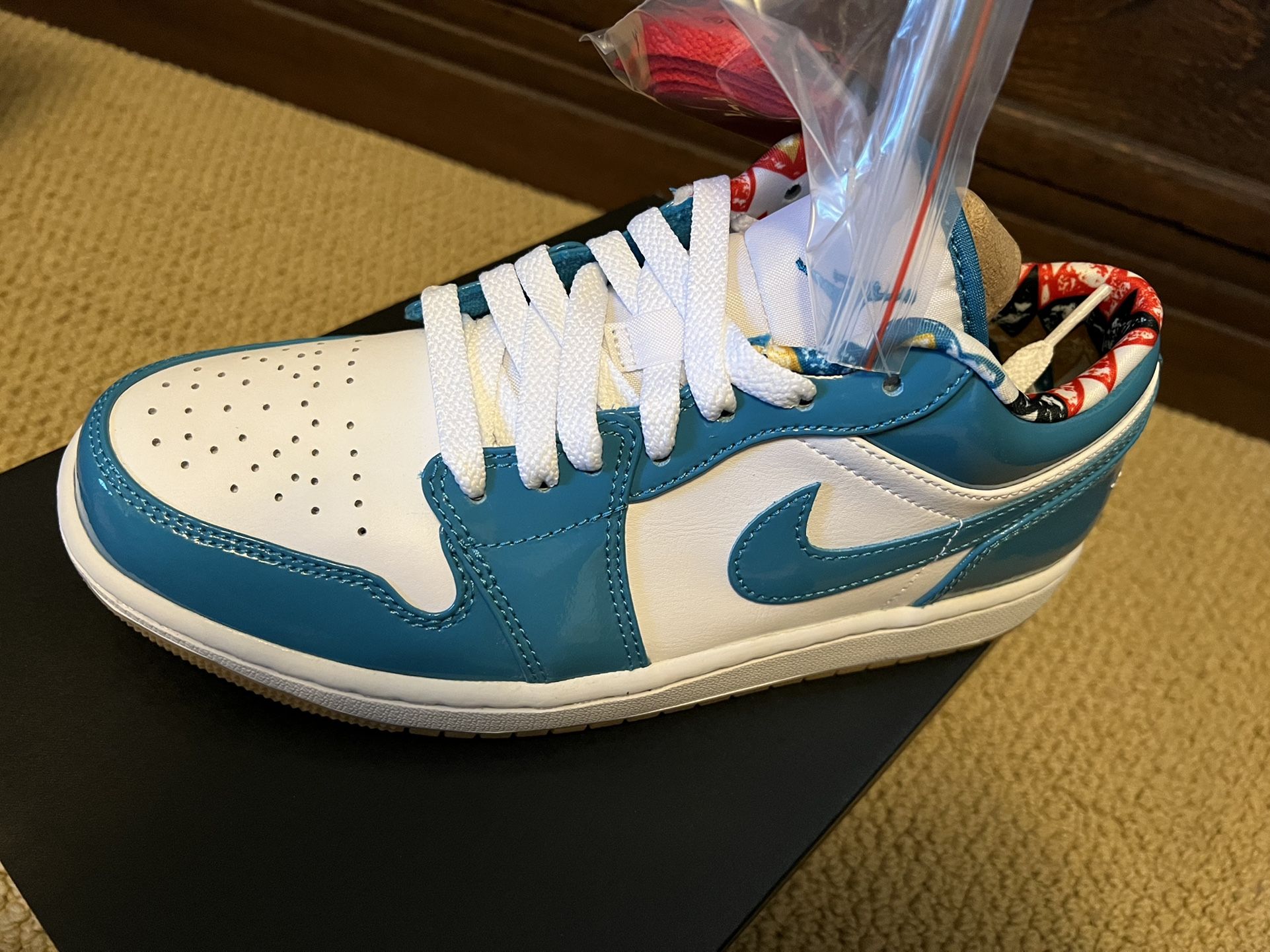 White/Teal Jordan 1 Low-Size 7.5