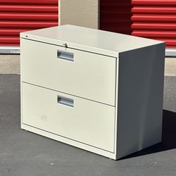 File Cabinet + Key