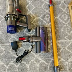 Dyson V10 Cordless Vacuum 