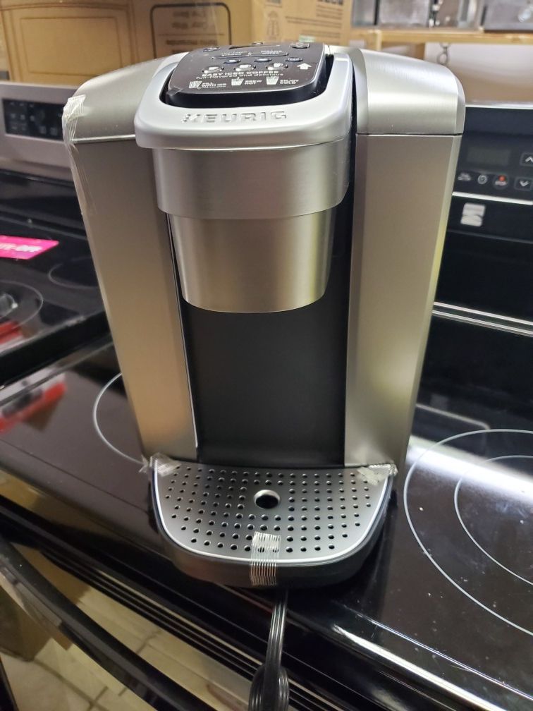 Keurig® K-Elite™ Single Serve K-Cup® Pod Hot & Iced Coffee Maker in Brushed Silver