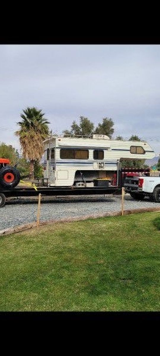 Gooseneck trailer with camper for Sale in Coachella, CA OfferUp