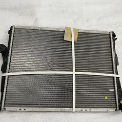 New BMW Aftermarket Radiator for 3 series & Z4 95-05. Part #1711(contact info removed)