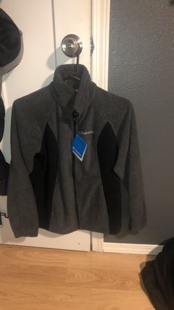 Columbia fleece sweater