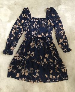 Simplee Navy Blue Floral Flowy Dress sz L.