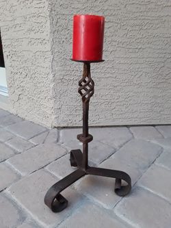 1 Iron Candle Stick