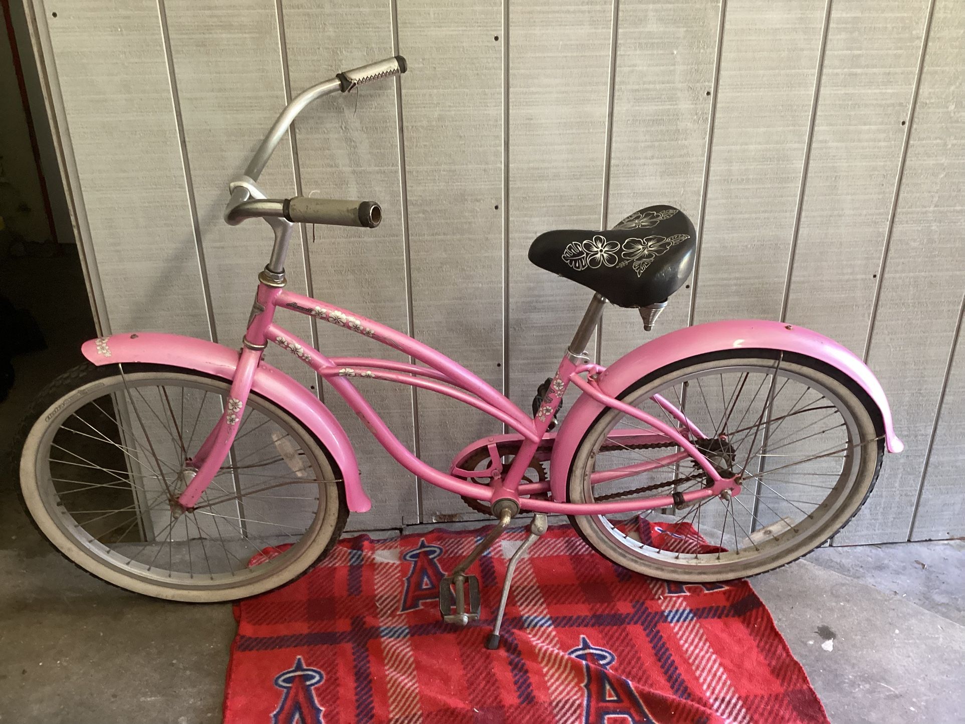 24” Beach Cruiser Electra Bike For Womens Buenas Condiciones $75