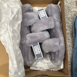 Women’s Ugg sandals 