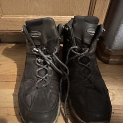 Good Year Men Boots 