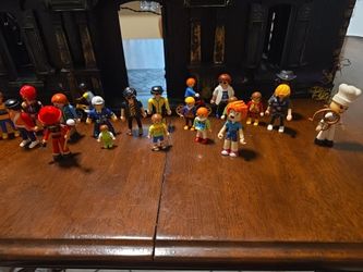 House and figures