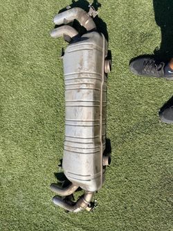 Bmw 750i xdrive OEM muffler