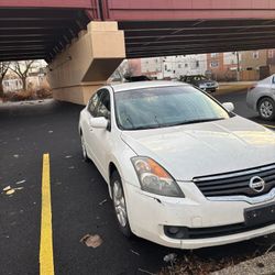 Altima White Car For Sale 