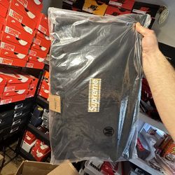 Supreme x Burberry Box Logo Hoodie  Brand New! Size: Medium