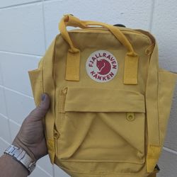 Fjallraven Kanken Small Backpack