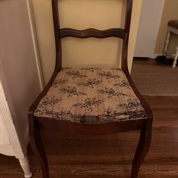 Vintage Chair (1)