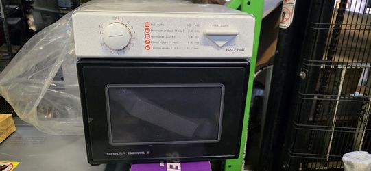 NEW SHARP CAROUSEL HALF PINT VINTAGE MICROWAVE