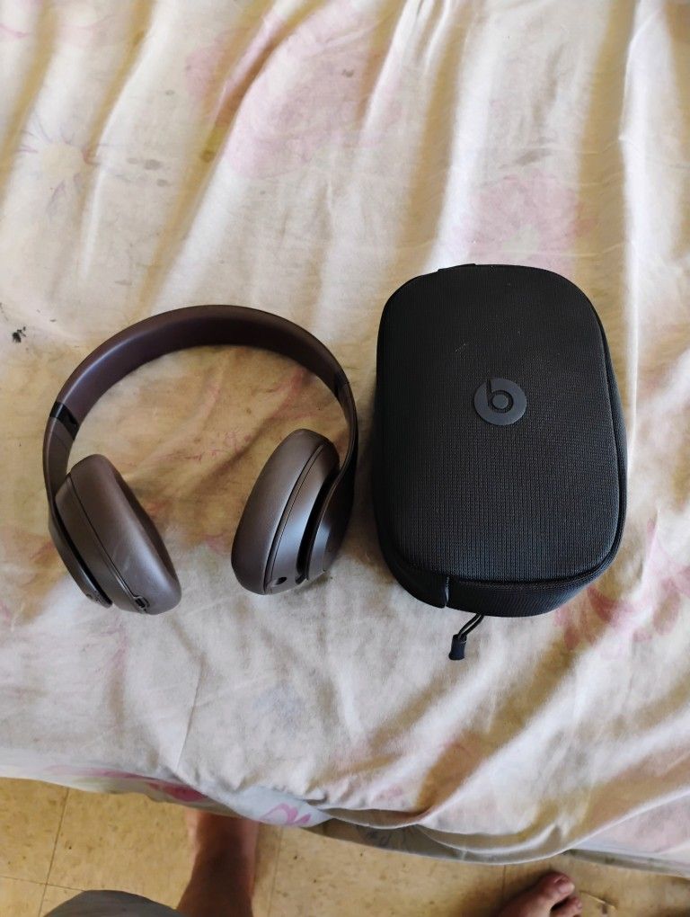 Beats Studio Pro Wireless Headphones