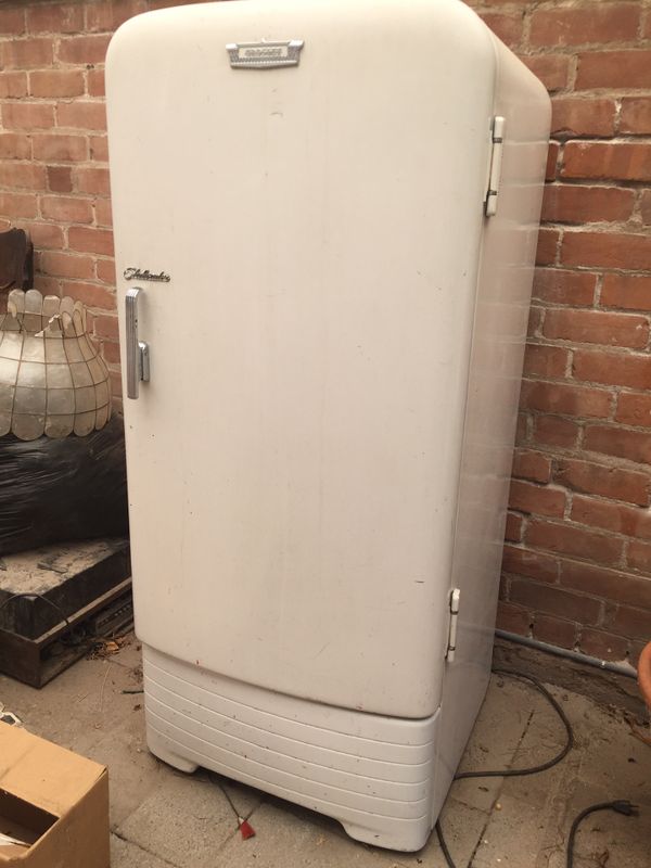 Vintage Refrigerator working for Sale in Tucson, AZ OfferUp
