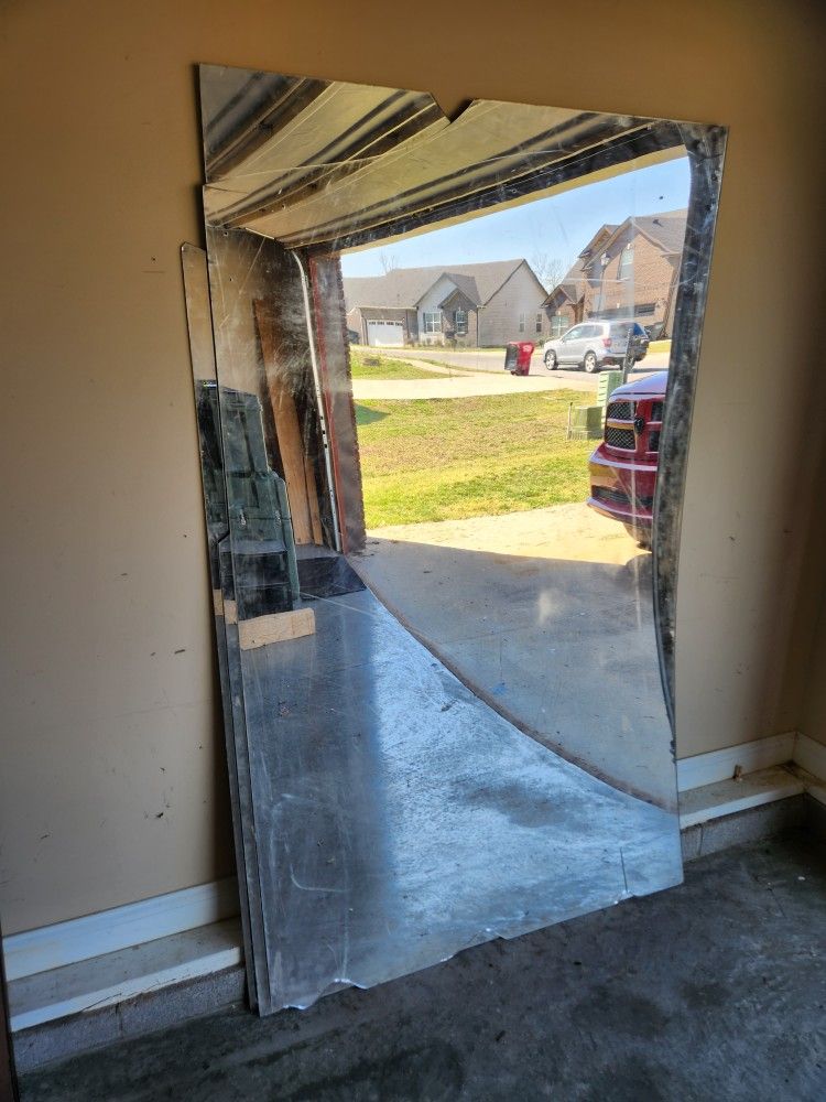 Plexi Glass Mirrors Gym Mirror