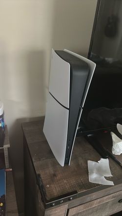 PS5 digital edition prett new