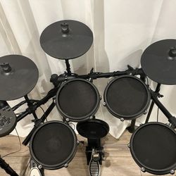 Alesis DM7X Nitro E Kit Mesh Drum Set
