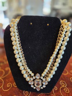 Collares