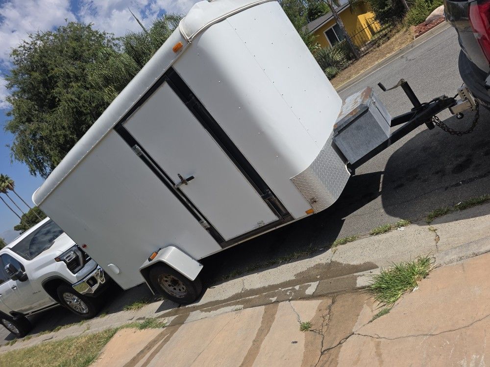 12 Ft Enclosed Trailer ♥️