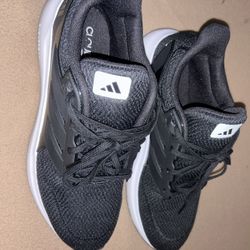  New Adidas Women’s Cloudfoam  - Size 9