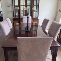 Dining Room Table and Chairs 