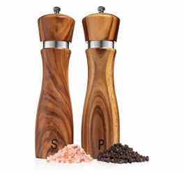 Wooden Salt and Pepper Grinder Set