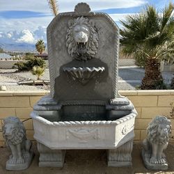 New Fountain With 2 Lions Made Out Of Cement 