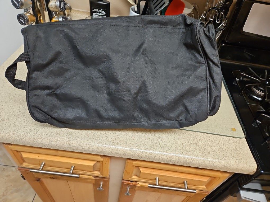 PUMA Black/ Gray XL Duffel Bag Pre-owned Very Good Condition