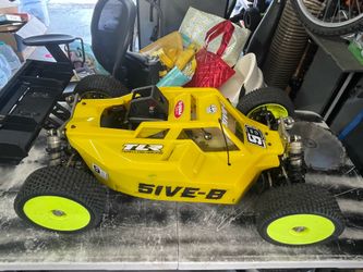 RC car fifth scale Losi