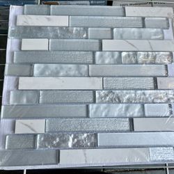 Whistler Ice Interlocking 11.81in x 12in 8mm Glass Mesh-Mounted Mosaic Tile (9.7 sq. ft.)