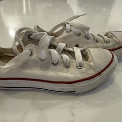 Youth White Converse Tennis Shoes Size 1 