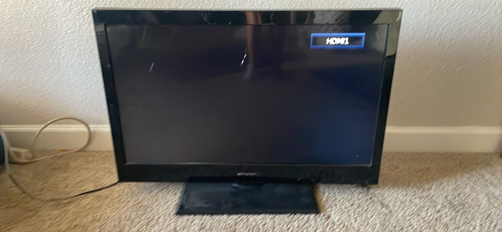 32 Inch Emerson TV