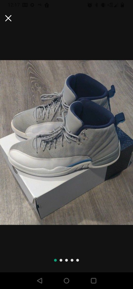 Jordan 12 Grey University Blue
