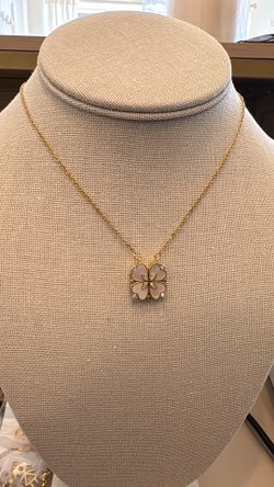 Clover necklace