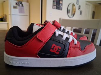 Brand new DC shoes size 1y