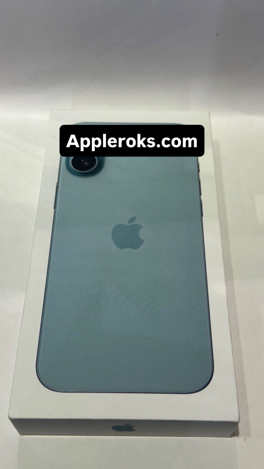 Apple iPhone 16 Unlocked Authentic Works great 