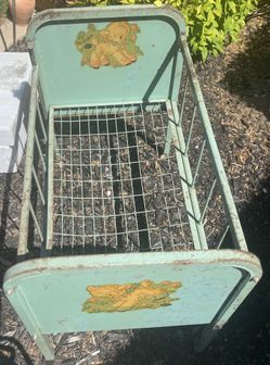 Vintage Doll Crib 