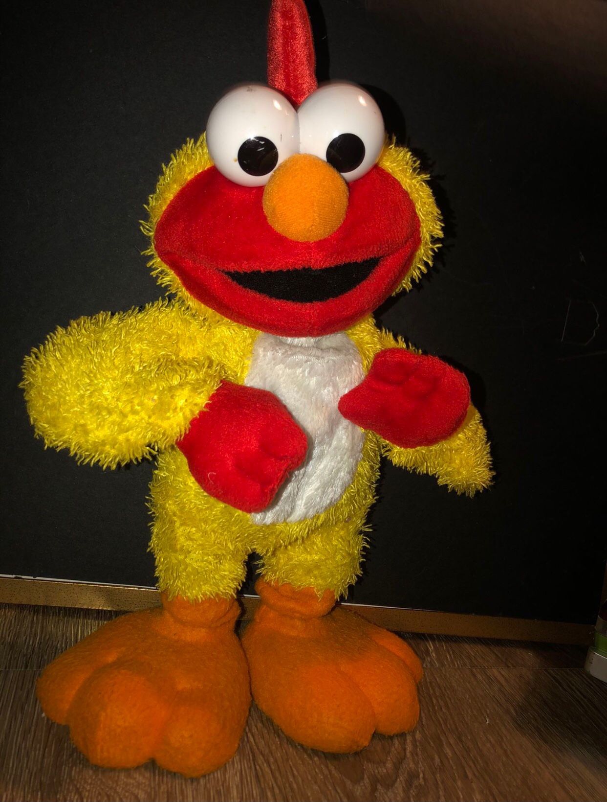 Vintage Elmo Chicken Dance Singing And Talking Doll 12” Tall 2001