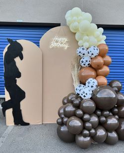 Balloon Garland Decor
