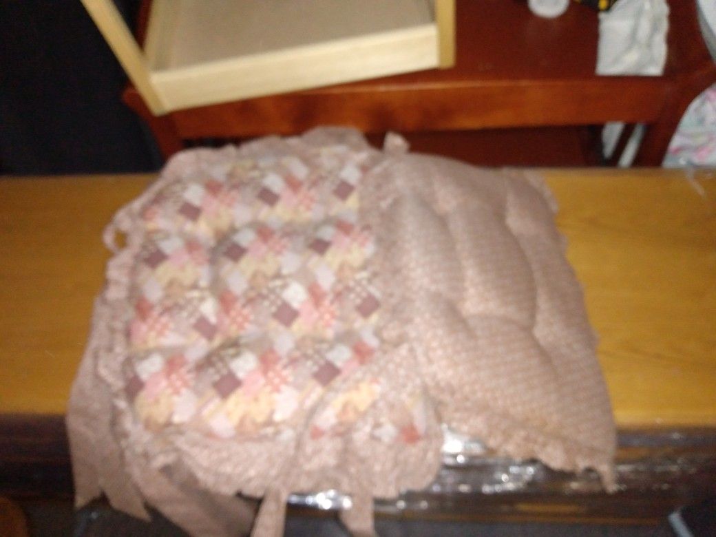 4 New Cushions Chairs